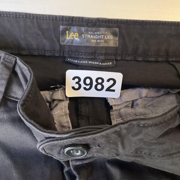 Lee Women Pants 8 SHORT Black Chino Straight Leg 29" Inseam Relaxed Fit Mid Rise - Picture 2 of 11